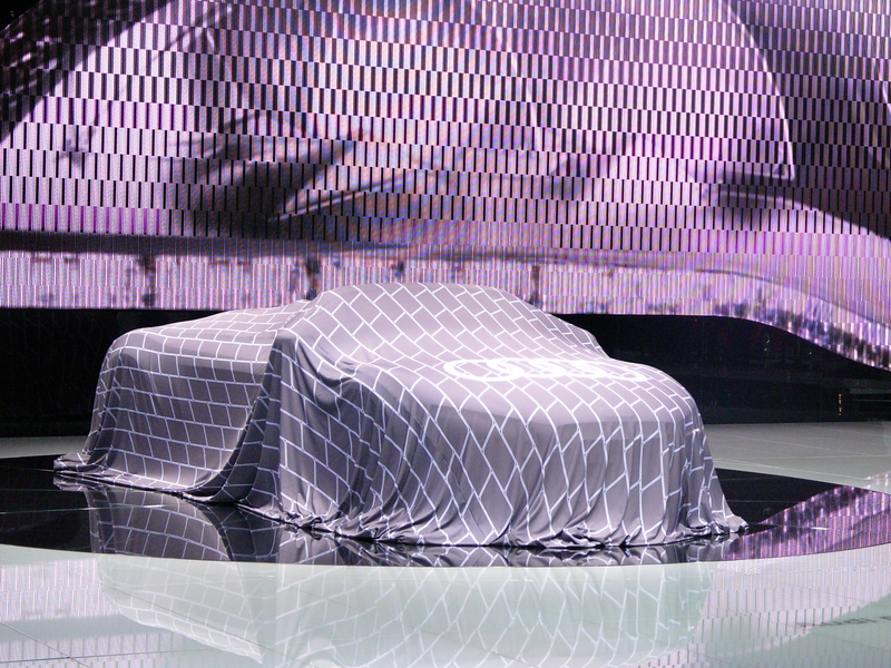 Illustration for article titled Audi R8 5.2 FSI Spyder: Live Photos